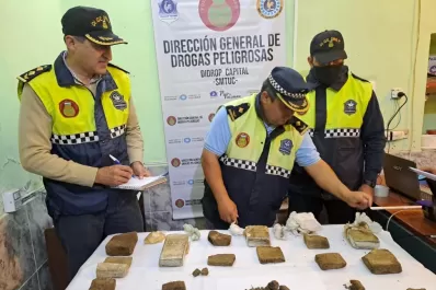 La tiraron a la calle: secuestran cuatro kilos de marihuana
