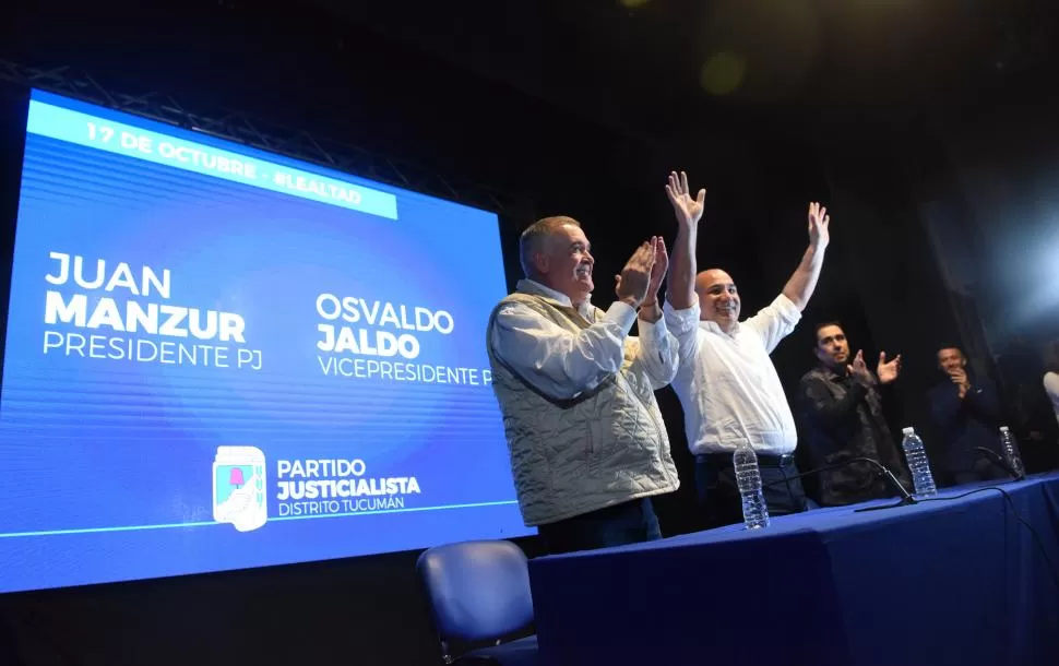 PARTIDO JUSTICIALISTA. Osvaldo Jaldo, Juan Manzur y Sergio Mansilla fueron los únicos oradores del acto por el Día de la Lealtad Peronista.  