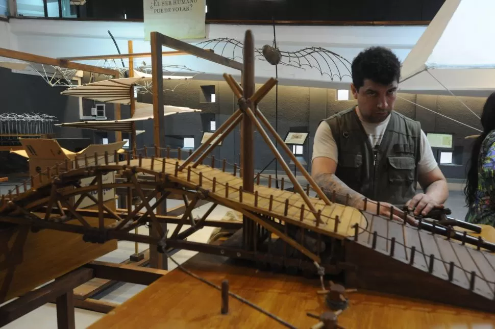 EL PUENTE GIRATORIO. Una propuesta para operaciones de guerra.