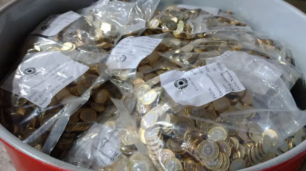 El Banco Central quiso subastar casi 1.000 toneladas de monedas por el valor del metal, pero dio marcha atrás