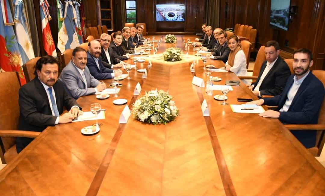 EN REUNIÓN. El jefe de Gabinete, Sergio Massa, encabezó el encuentro con los gobernadores del Norte Grande.