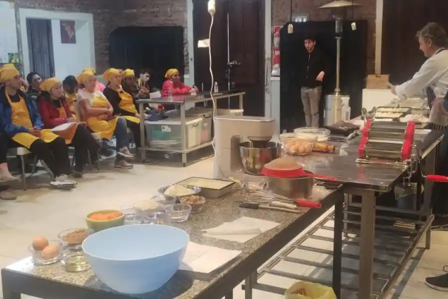 DIVERSIÓN Y TIPS. La masterclass fue aprovechada por los voluntarios. 