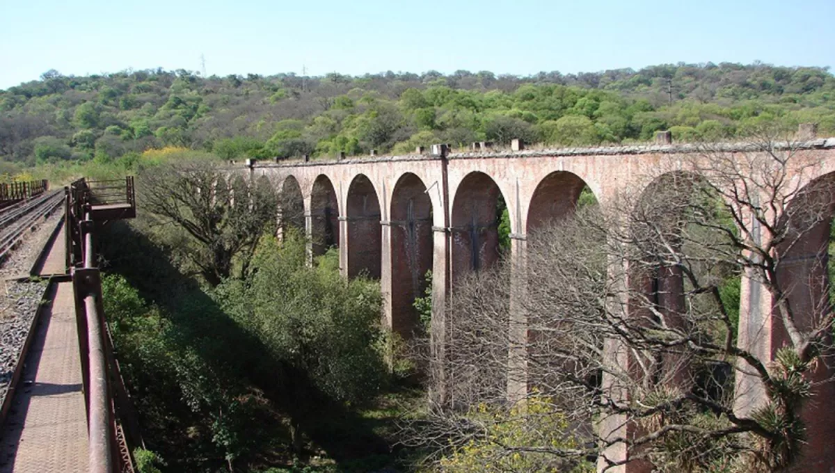 IDEAL. La jornada se prestará para actividades al aire libre, como visitar el viaducto El Saladillo, ubicado a 25 kilómetros al norte de la capital.