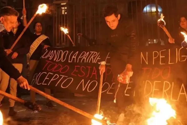 Indagarán a los detenidos de Revolución Federal por posibles vínculos con el ataque sufrido por Cristina Kirchner
