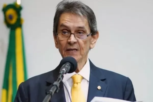 Un ex diputado se atrincheró, disparó y lanzó granadas contra la policía