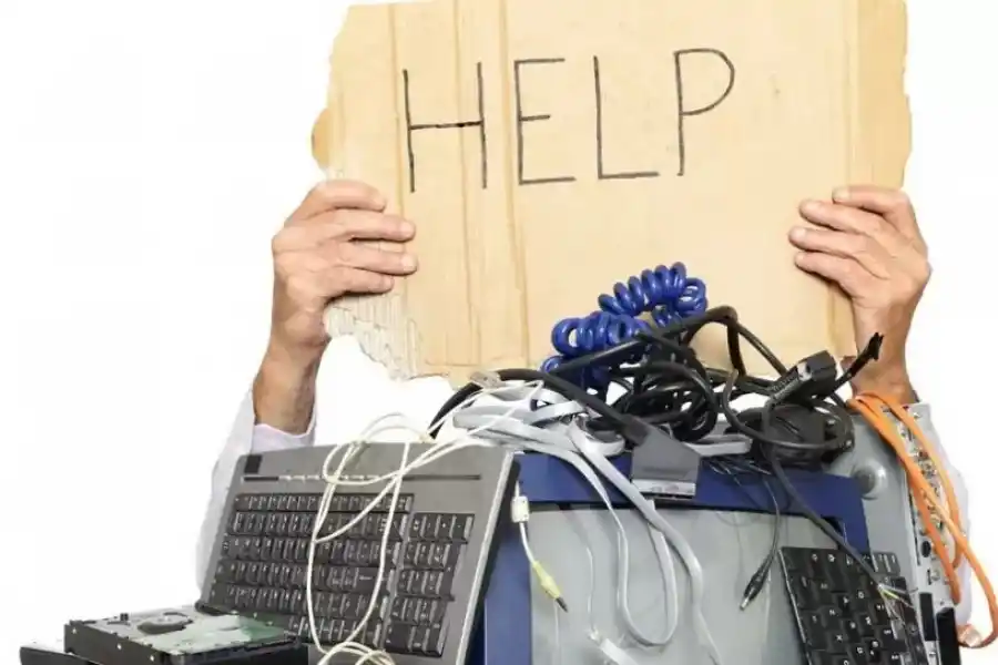 ACAPARADORES. En la actualidad, muchos tienen apego por los objetos tecnológicos y no los quieren desechar. 