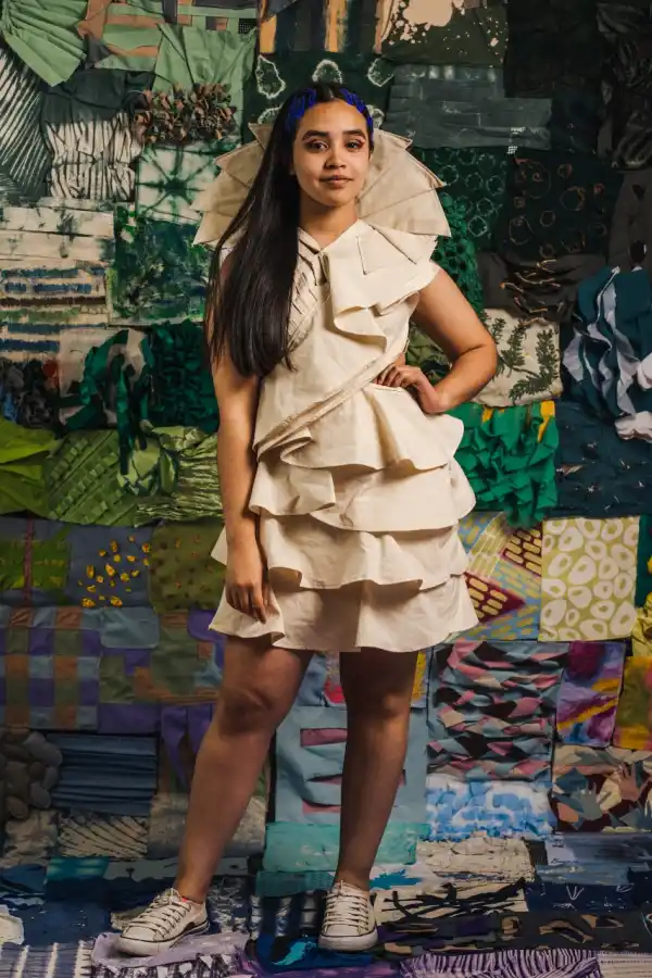 VESTIDO. Realizado con recursos constructivos por la estudiante Victoria Celiz.