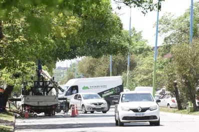 Rotonda: Aunque está prohibido, por la obra muchos conductores doblan en U
