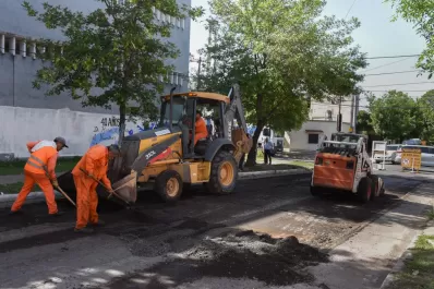 Qué calles están cortadas y cómo continúa el plan de repavimentación en la Capital