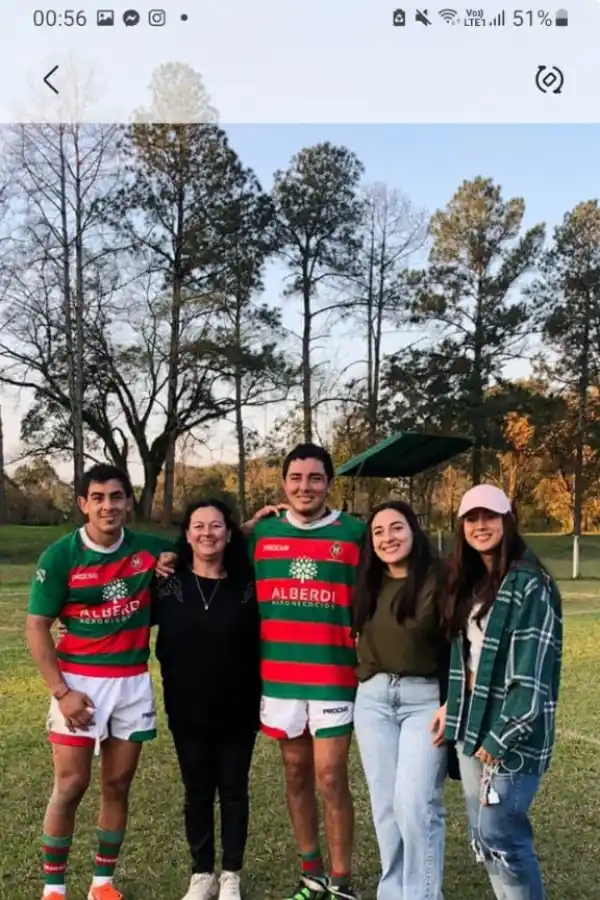 FAMILIA. Isaías, Nahuel, Rocío y Florencia Montoya Bellotto junto a su mamá. FOTO gentileza de Mariela Bellotto