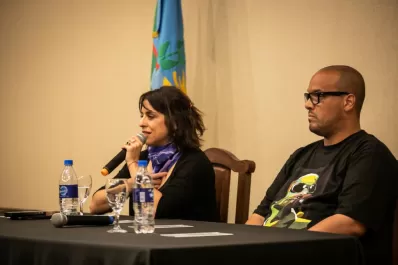 Donda defendió su manual para periodistas