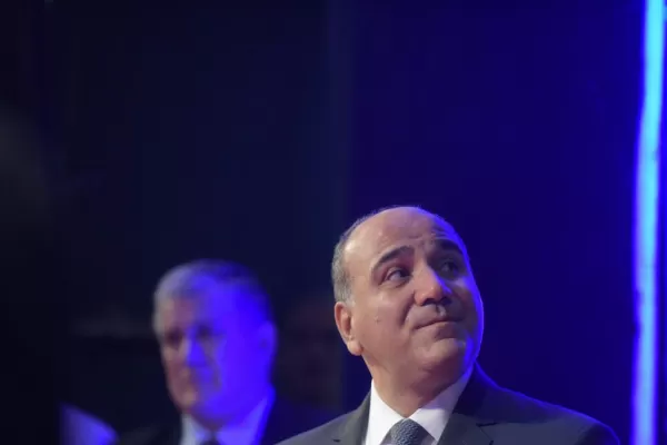 Lo cortés no quita lo valiente