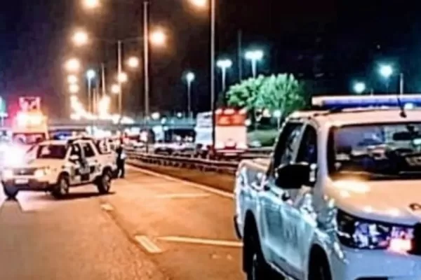 La policía montó un operativo en el lugar del hecho sobre la Panamericana.