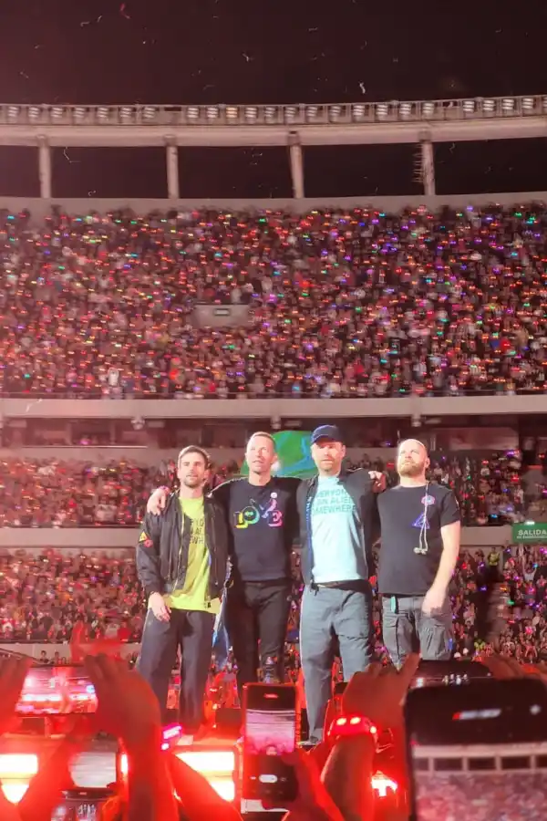 A PLENO. La banda británica actúa en un colmado estadio Monumental.