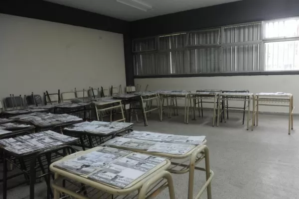 Del centenar de partidos que competirá en 2023, al menos 70 están al servicio del oficialismo