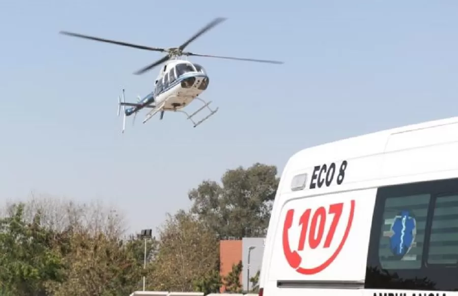 Un helicóptero de la Provincia traslado a la mujer de 36 años de alta montaña, hasta la maternidad para que pueda parir.