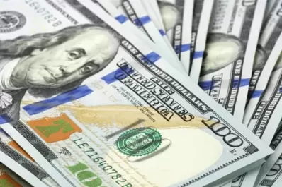 El dólar oficial sube, mientras que el blue se estanca en $290