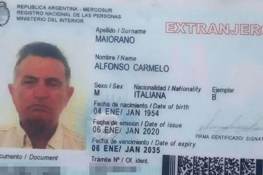 DOCUMENTO DE EXTRANJERO. Carmine Alfonso Maiorano tenía DNI legal y hasta cobraba una pensión jubilatoria.
