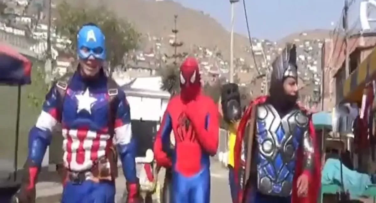 Video: policías se disfrazaron de superhéroes para atrapar a una banda de narcotraficantes