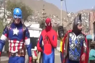 Video: policías se disfrazaron de superhéroes para atrapar a una banda de narcotraficantes