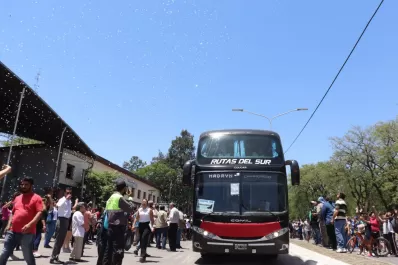 Estudiantes tucumanos partieron rumbo a la costa argentina para conocer el mar