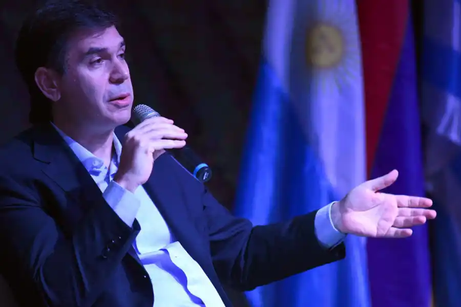 DISERTACIÓN. El presidente de Adepa y del directorio de LA GACETA, Daniel Dessein, expuso sobre la situación del periodismo en una charla organizada por la Fundación Federalismo y Libertad.