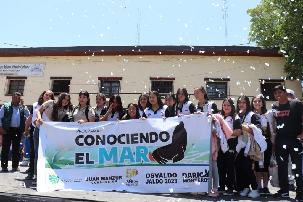 Estudiantes tucumanos partieron rumbo a la costa argentina para conocer el mar