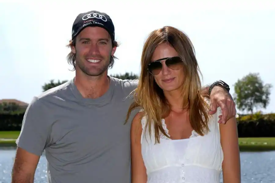 LA EX PAREJA. Facundo Pieres y Paula Cháves.