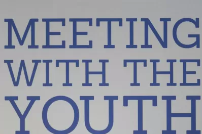 El papa Francisco instó a los estudiantes a dialogar