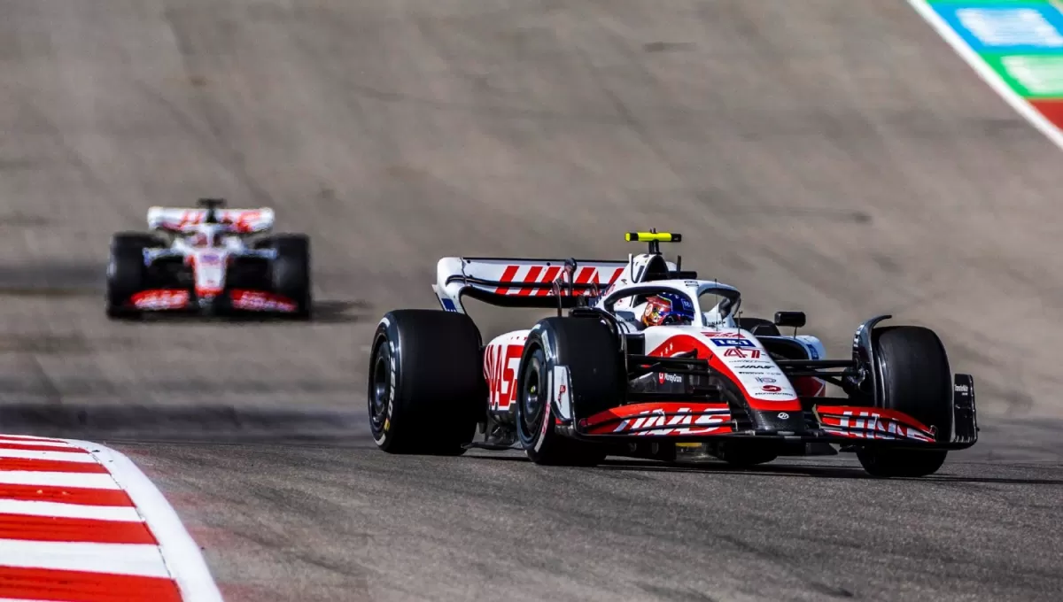 SIN RESPALDO. Los malos resultados de Mick Schumacher en el auto N° 47 de Haas podrían costarle su carrera en la F-1.
