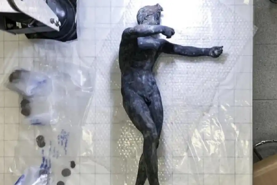 Encuentran en Italia 24 estatuas de bronce de más de 2.000 años de antigüedad