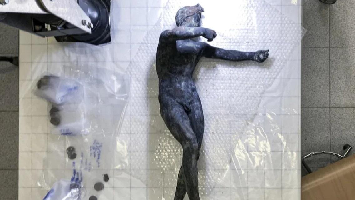 Encuentran en Italia 24 estatuas de bronce de más de 2.000 años de antigüedad