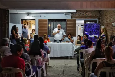 Masso, en barrio Diza: “Hay que devolver la esperanza a la clase media
