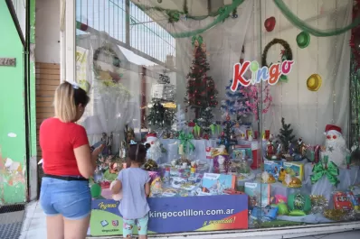 Los comercios tucumanos se preparan anticipadamente para recuperar ventas hasta la Navidad