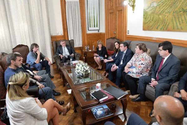 Con el padre Pepe y los curas villeros, Jaldo acordó acciones contras las adicciones