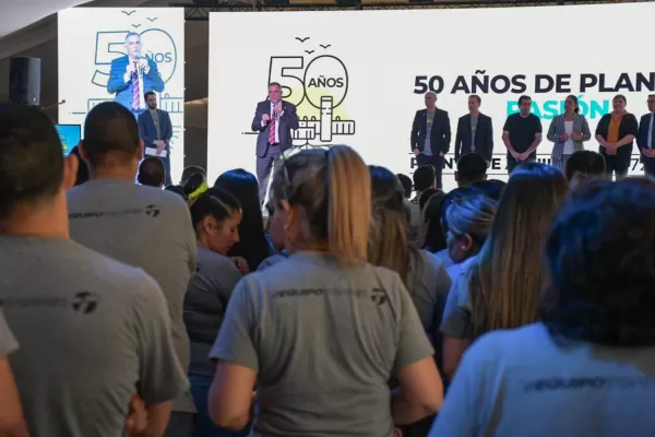 Osvaldo Jaldo celebró los 50 años de Topper Argentina