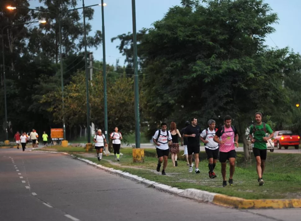 EN GRUPO. Tener compañía contribuye a la salud física y mental. la gaceta / foto de María Silvia Granara