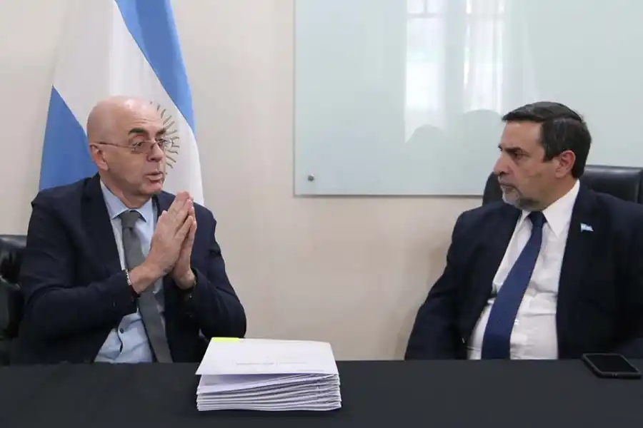 Tucumán: firmaron un convenio para la erradicación del SIDA