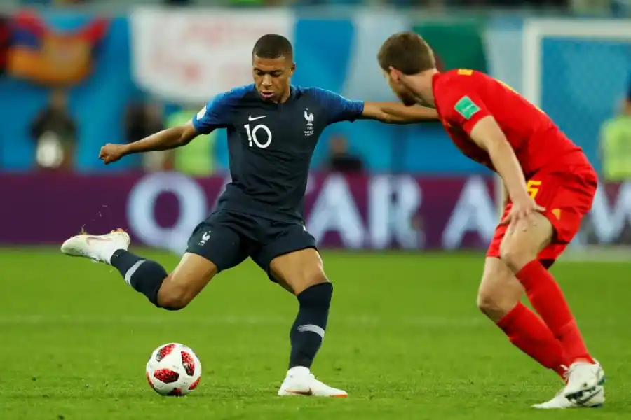 PROVOCADOR. Kilian Mbappé cree en la supremacía europea. 