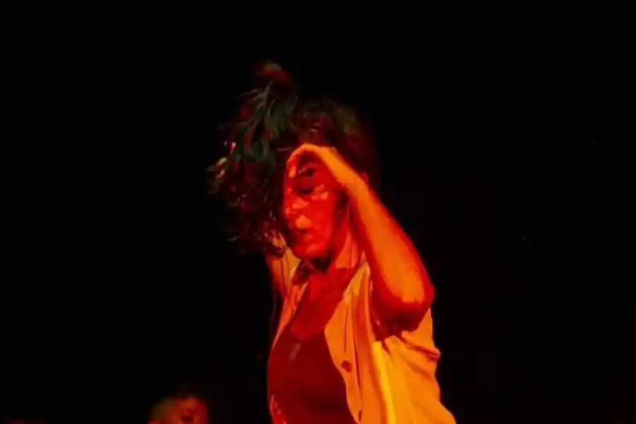 INTENTO AYUDAR. Karina Ávalos escribió y dirige “A veces me parece”.