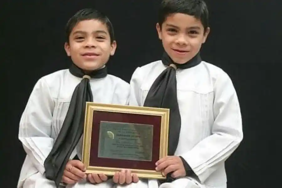 HACE 15 AÑOS. Los Mellizos Díaz, premiados en 2007 en la fiesta de la Empanada. 