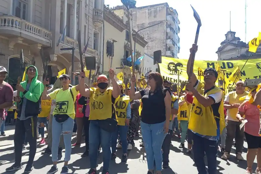 Movilización del MIJD. LA GACETA / ANALÍA JARAMILLO