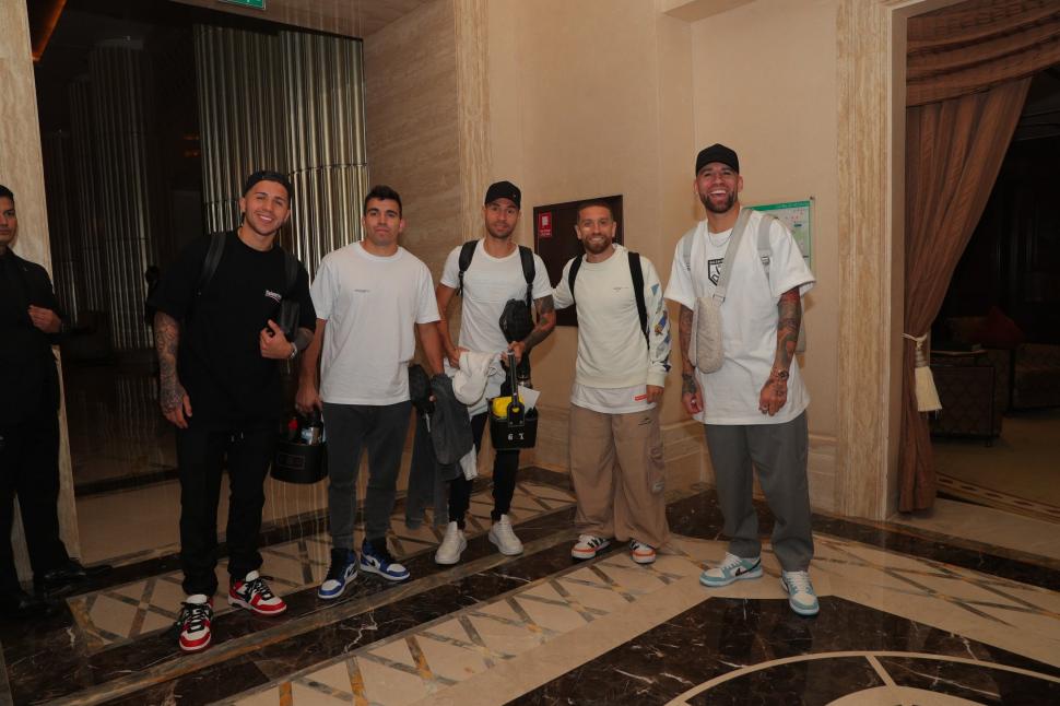 SIGUEN LLEGANDO. Los últimos jugadores que arribaron a Abu Dhabi.