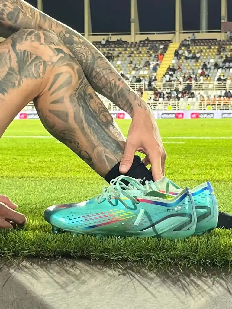 Mundial de Qatar 2022: De Paul llevó un detalle romántico en sus botines, dedicado a Tini