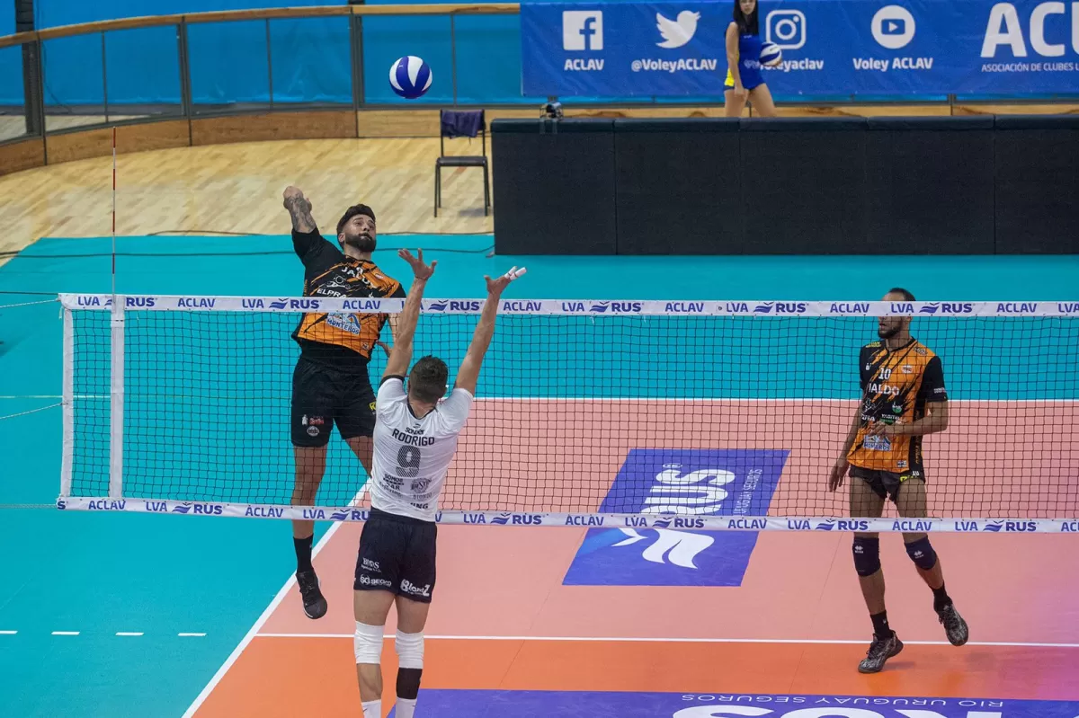 Monteros Voley venció 3-0 a Obras en San Juan