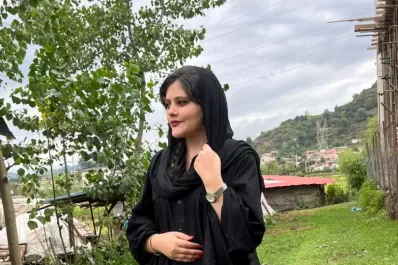 Irán condena a muerte a cinco manifestantes