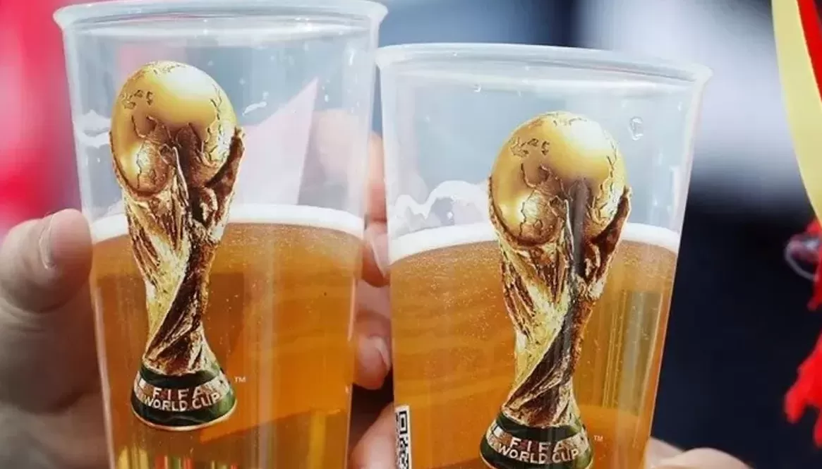 Mundial de Qatar 2022: prohiben el consumo de cerveza en los estadios