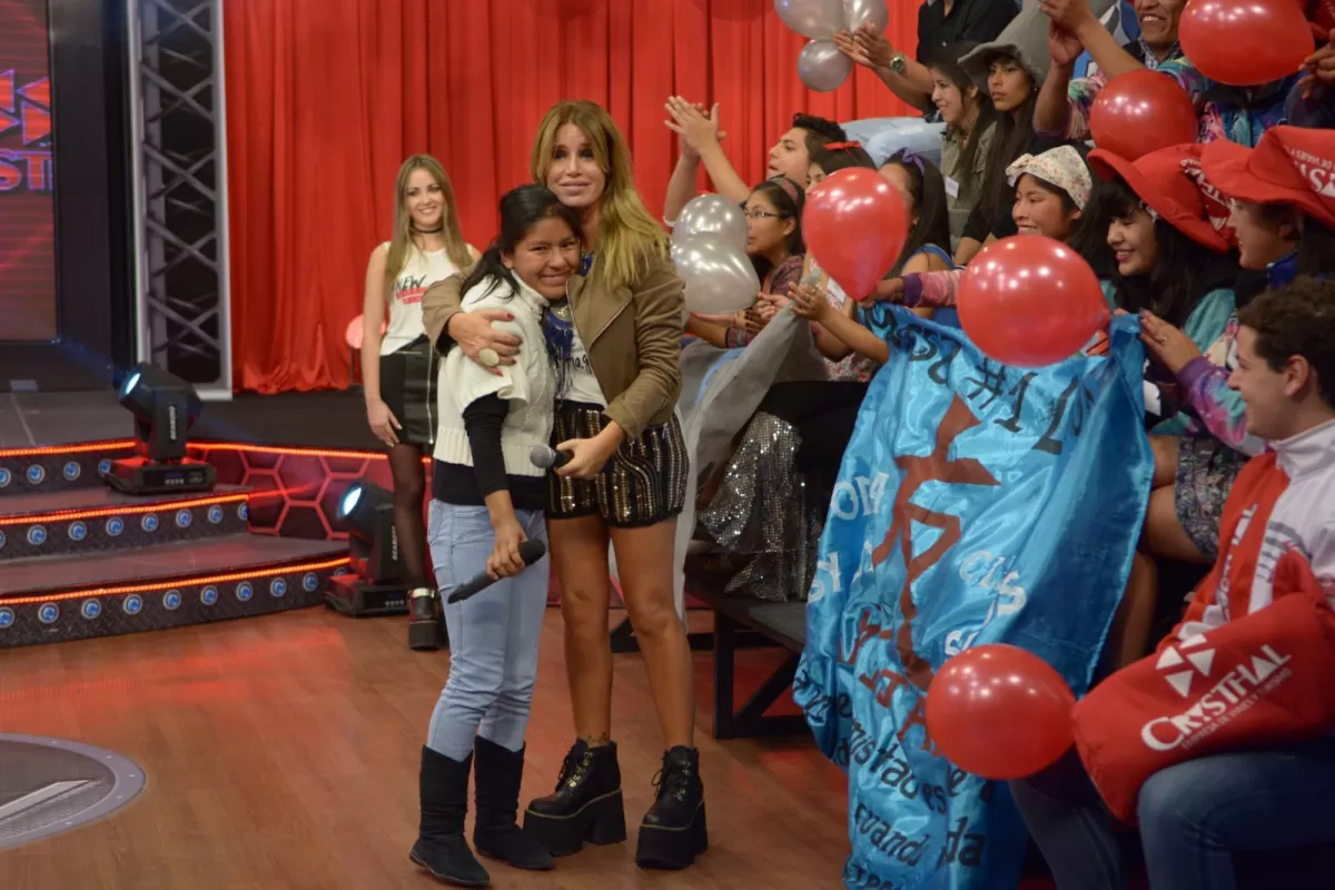 FLORENCIA, CONDUCTORA. En Salta condujo el concurso de canto El Gran Show por la pantalla de Multivisión. IMAGEN ARCHIVO LA GACETA / MARCELO MILLER.