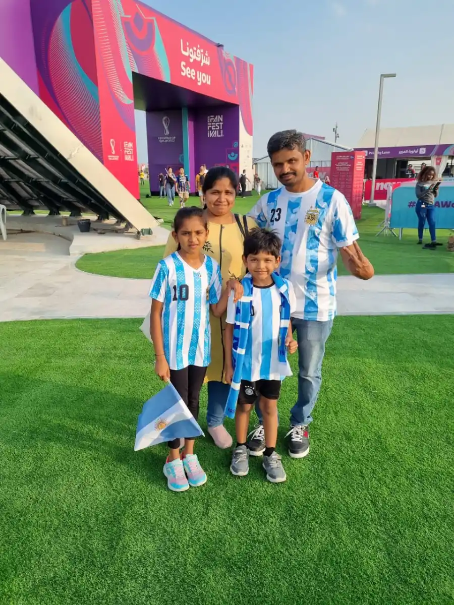 Tiranouzat Tafan Veer y su familia (Qatar)