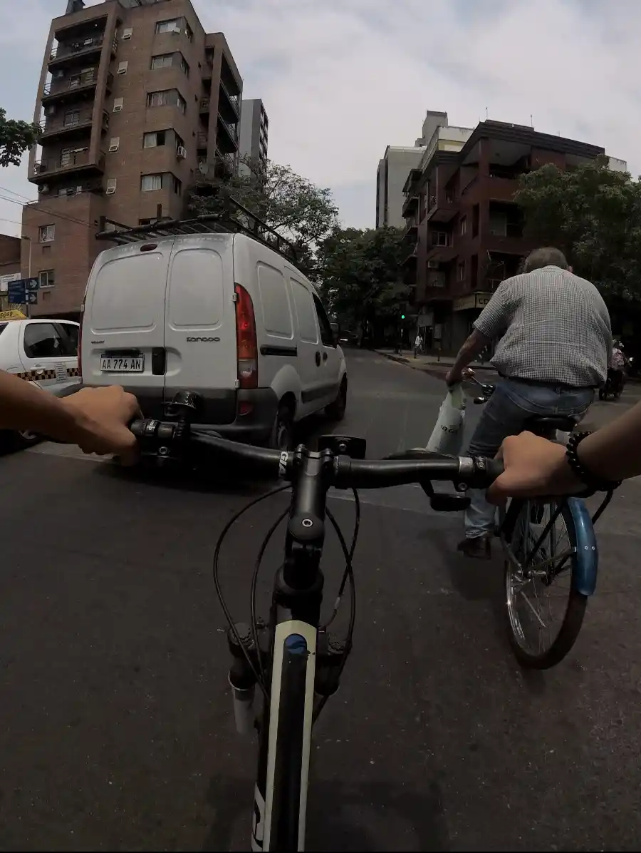 El peligro de circular en bicicleta por el centro